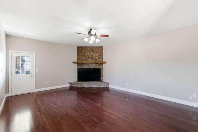 5109 Pebble Beach Court, Lawrenceburg, KY 40342