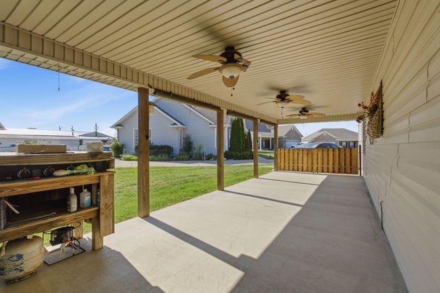 5109 Pebble Beach Court, Lawrenceburg, KY 40342