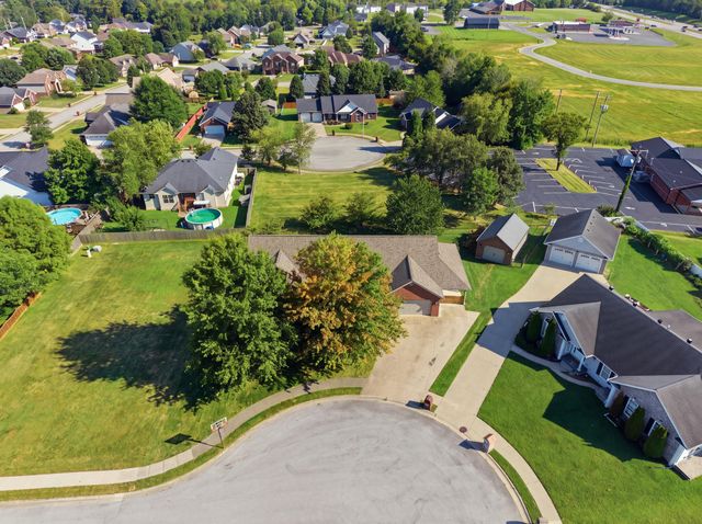 5109 Pebble Beach Court, Lawrenceburg, KY 40342