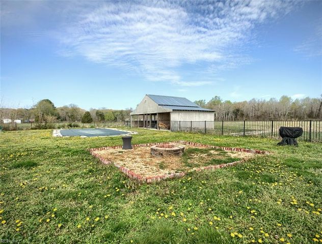 3557 Enos RD, Gloucester, VA 23061