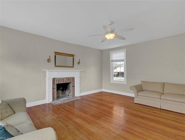 3557 Enos RD, Gloucester, VA 23061