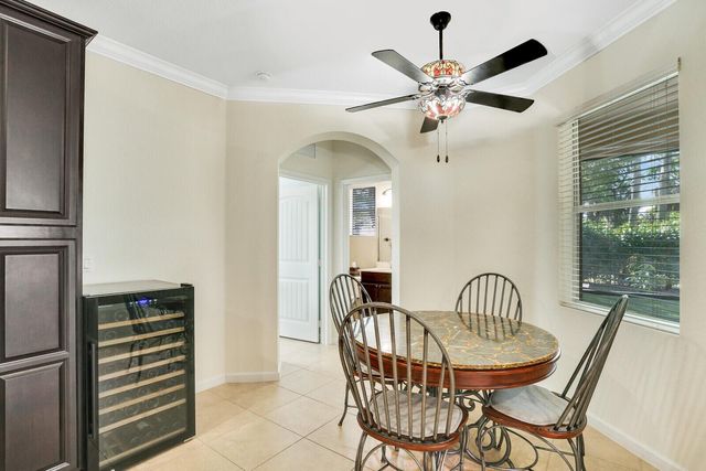 9328 Silent Oak Circle, West Palm Beach, FL 33411