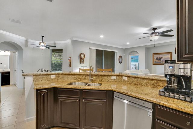 9328 Silent Oak Circle, West Palm Beach, FL 33411