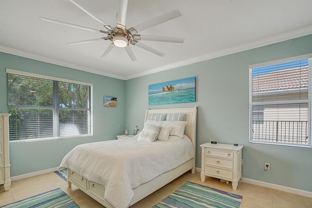 9328 Silent Oak Circle, West Palm Beach, FL 33411