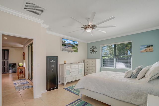 9328 Silent Oak Circle, West Palm Beach, FL 33411