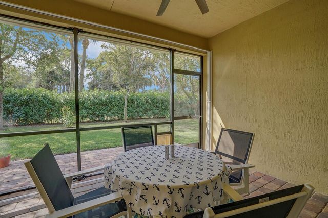9328 Silent Oak Circle, West Palm Beach, FL 33411