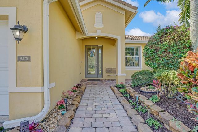 9328 Silent Oak Circle, West Palm Beach, FL 33411