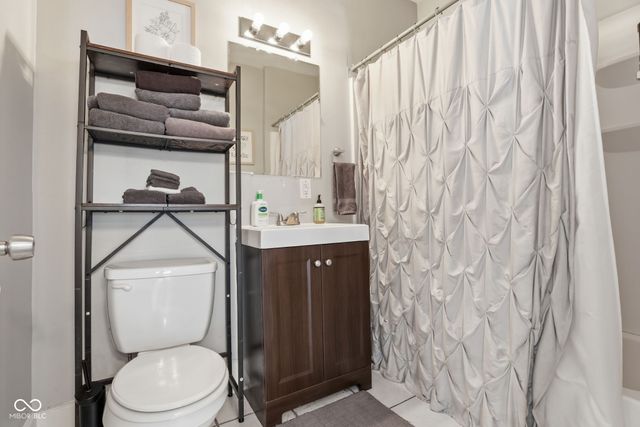 945 Tecumseh Street, Indianapolis, IN 46201