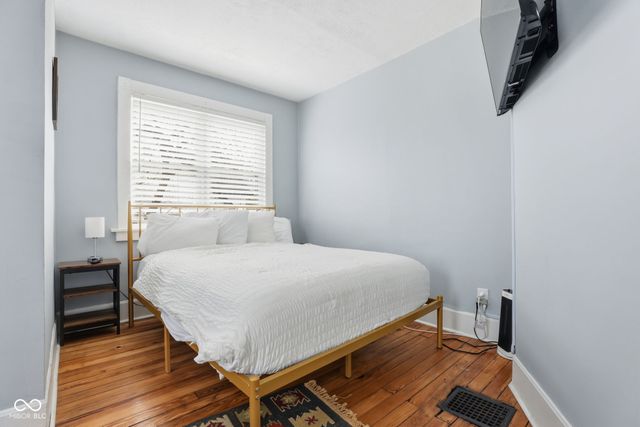 945 Tecumseh Street, Indianapolis, IN 46201