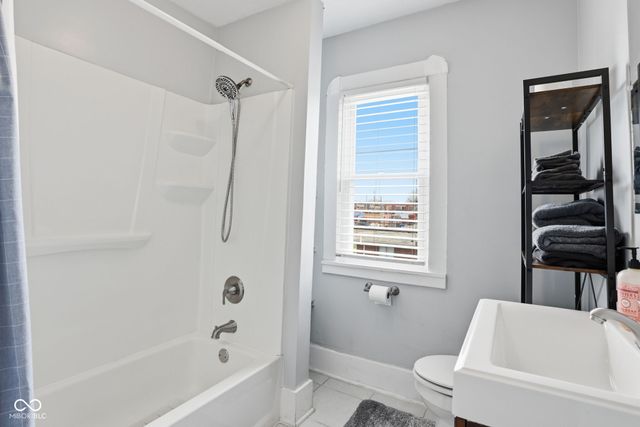 945 Tecumseh Street, Indianapolis, IN 46201