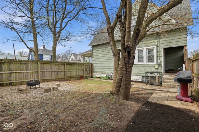 945 Tecumseh Street, Indianapolis, IN 46201