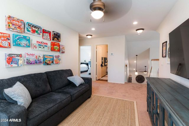 2322 E MILLBRAE Court, Gilbert, AZ 85234