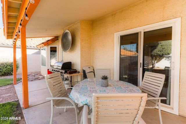 2322 E MILLBRAE Court, Gilbert, AZ 85234