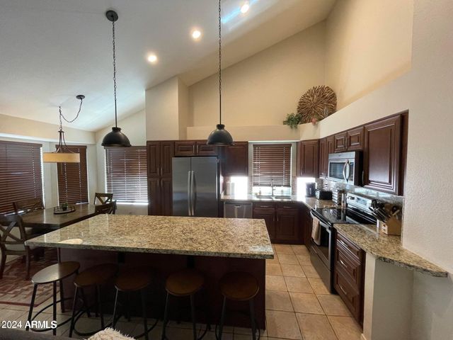 2322 E MILLBRAE Court, Gilbert, AZ 85234