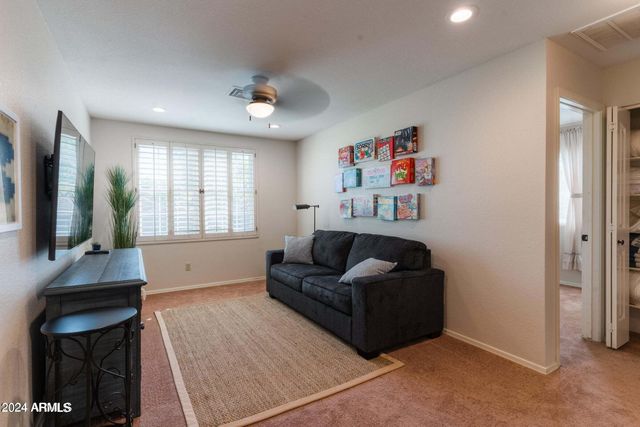 2322 E MILLBRAE Court, Gilbert, AZ 85234