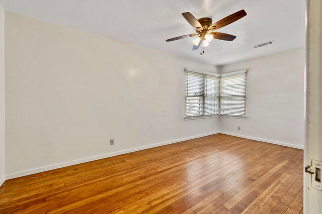 807 W Grove Avenue, Visalia, CA 93291