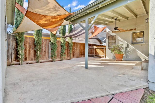 807 W Grove Avenue, Visalia, CA 93291