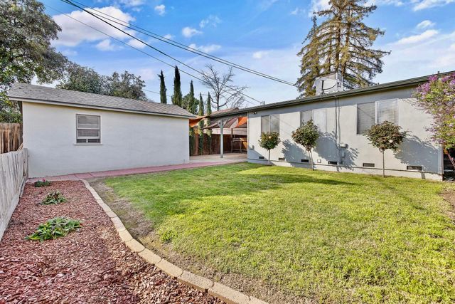 807 W Grove Avenue, Visalia, CA 93291