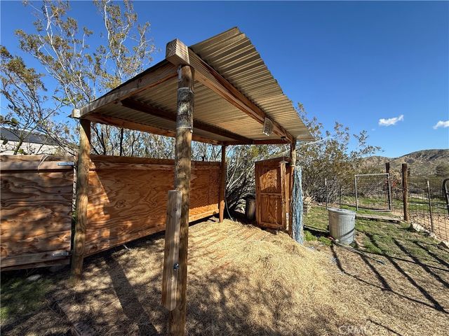 10219 North Star Trail, Morongo Valley, CA 92256