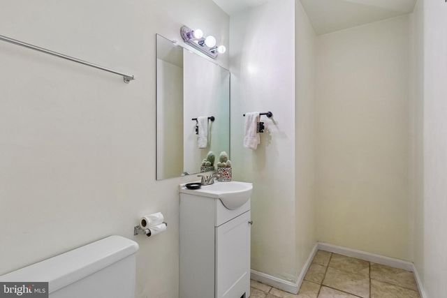 8227 MCCLELLAND, Alexandria, VA 22309