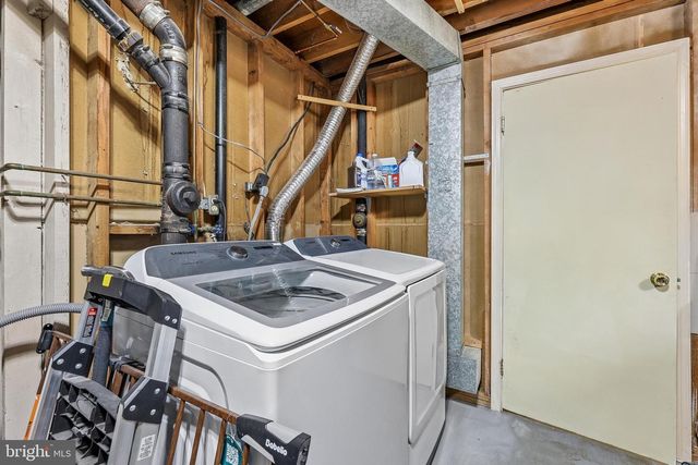 8227 MCCLELLAND, Alexandria, VA 22309
