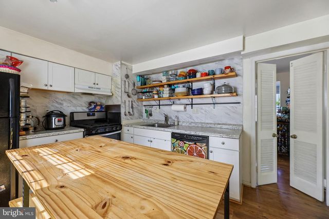 8227 MCCLELLAND, Alexandria, VA 22309
