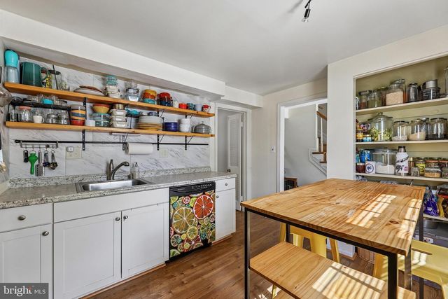 8227 MCCLELLAND, Alexandria, VA 22309