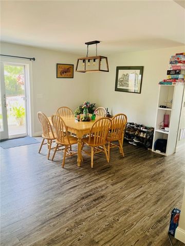 215 Metacom Avenue, Bristol, RI 02809