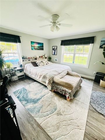 215 Metacom Avenue, Bristol, RI 02809