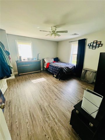 215 Metacom Avenue, Bristol, RI 02809