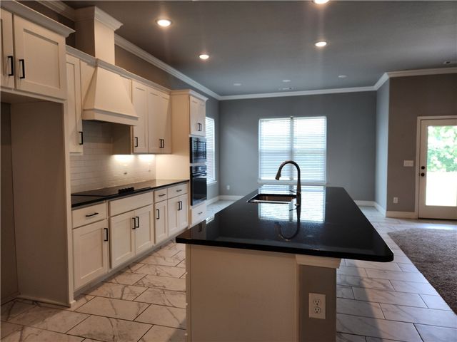 2235 Hay Meadow Street, Springdale, AR 72762