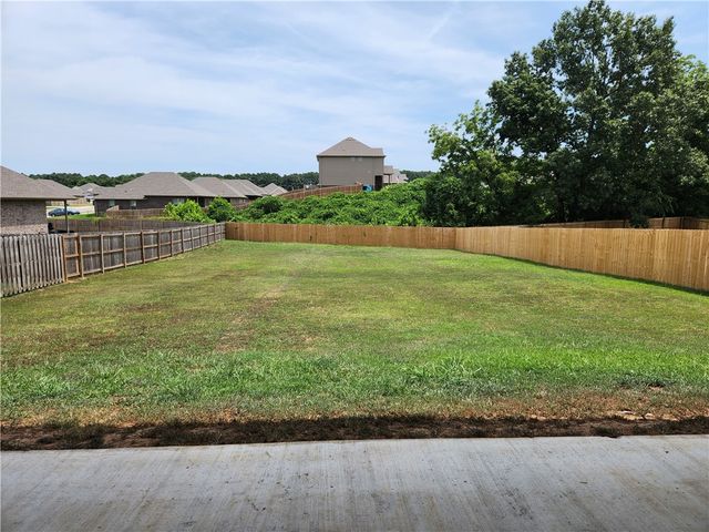 2235 Hay Meadow Street, Springdale, AR 72762