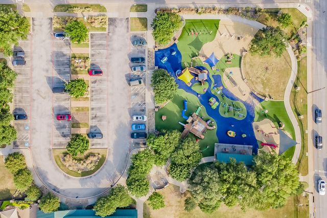 1916 Shorewood Drive, Grapevine, TX 76051