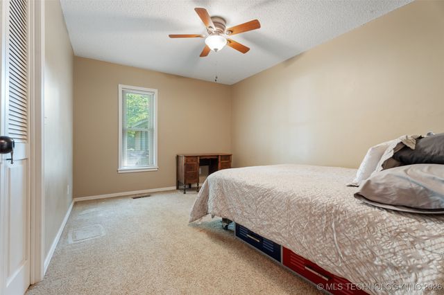 1561 E Country Club Drive, Vinita, OK 74301