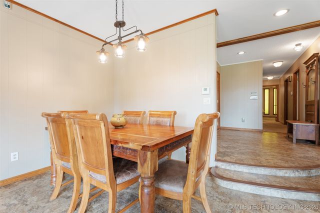 1561 E Country Club Drive, Vinita, OK 74301