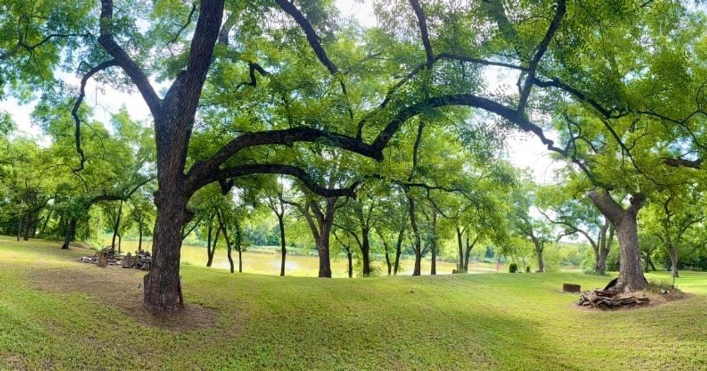 8704 Frontier Court, Granbury, TX 76048 — exterior