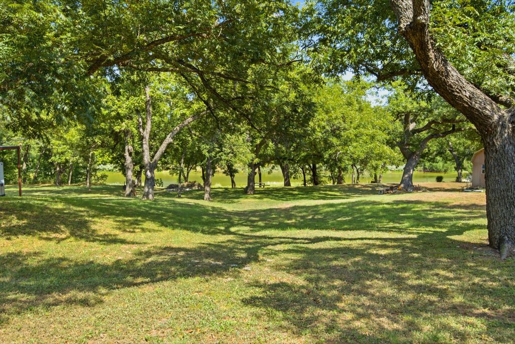 8704 Frontier Court, Granbury, TX 76048 — photo 2