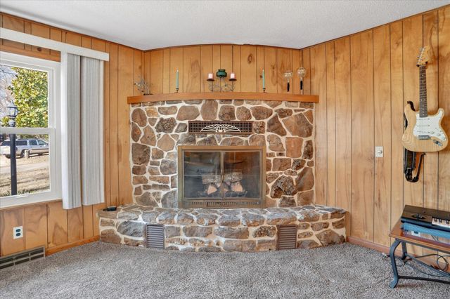 202 Cardinal Road, Forsyth, MO 65653