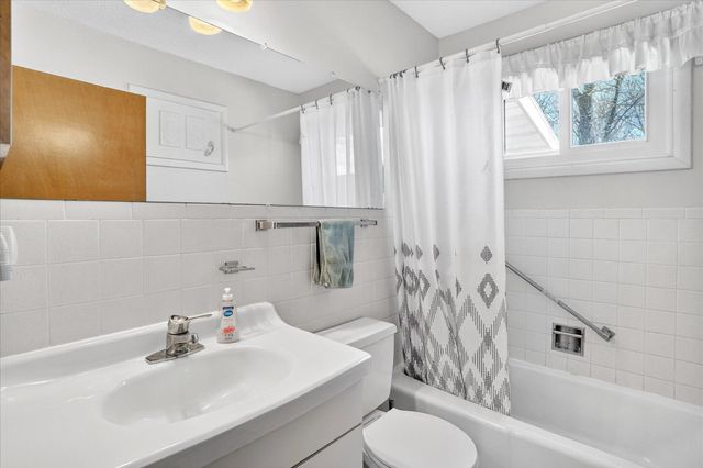 202 Cardinal Road, Forsyth, MO 65653