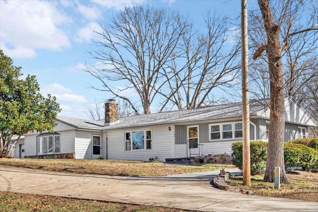 202 Cardinal Road, Forsyth, MO 65653