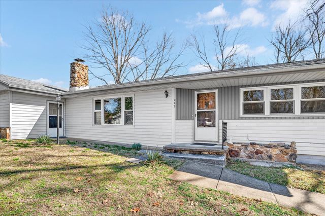 202 Cardinal Road, Forsyth, MO 65653