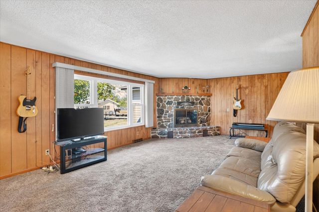 202 Cardinal Road, Forsyth, MO 65653