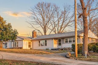 202 Cardinal Road, Forsyth, MO 65653