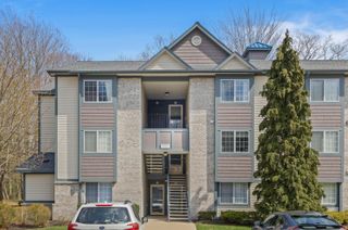 18372 N Ridge Court 6, Spring Lake Twp, MI 49456
