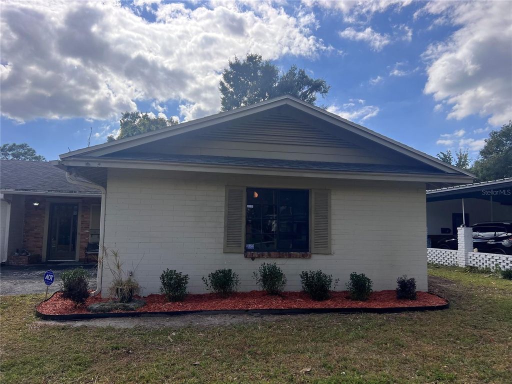 Image 3 of property listing at 3202 TRADEWINDS TRAIL, Orlando, FL 32805