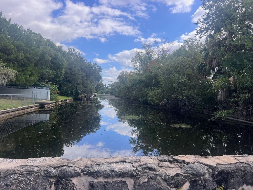 Image 5 of property listing at 3202 TRADEWINDS TRAIL, Orlando, FL 32805