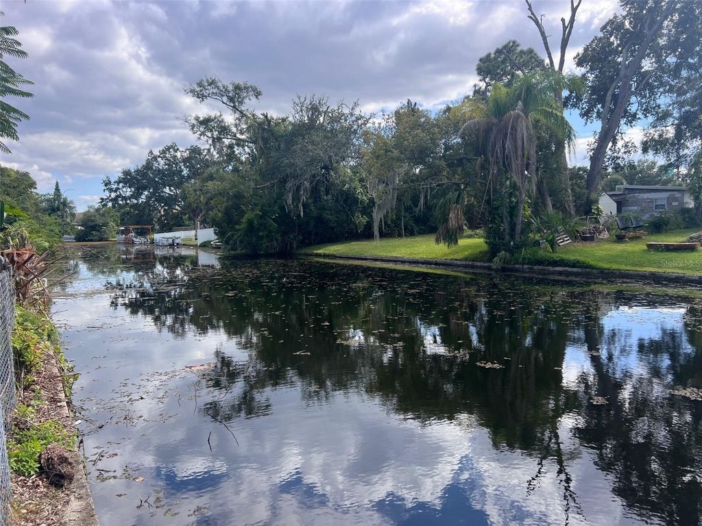 Image 6 of property listing at 3202 TRADEWINDS TRAIL, Orlando, FL 32805