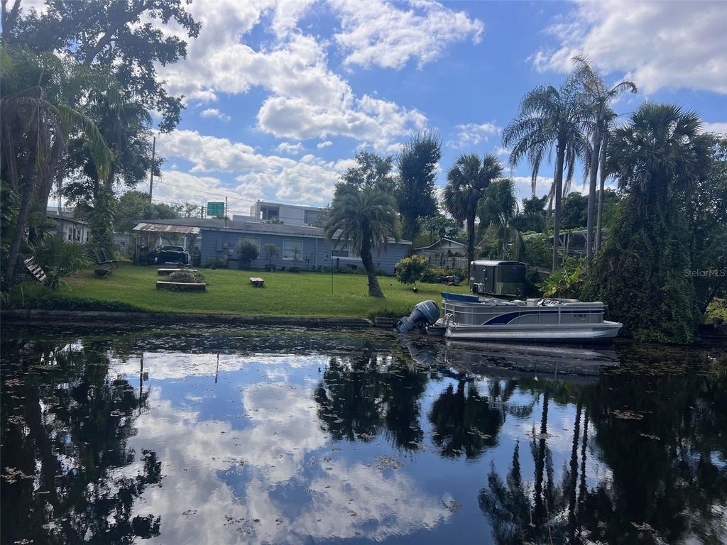 Image 7 of property listing at 3202 TRADEWINDS TRAIL, Orlando, FL 32805