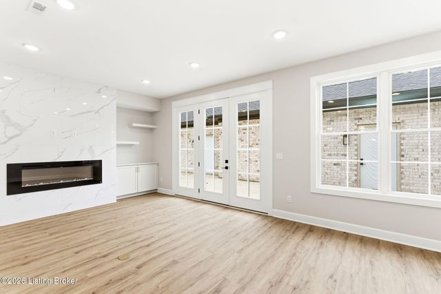 2902 Megan Thompson Way, Louisville, KY 40220