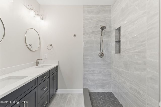 2902 Megan Thompson Way, Louisville, KY 40220